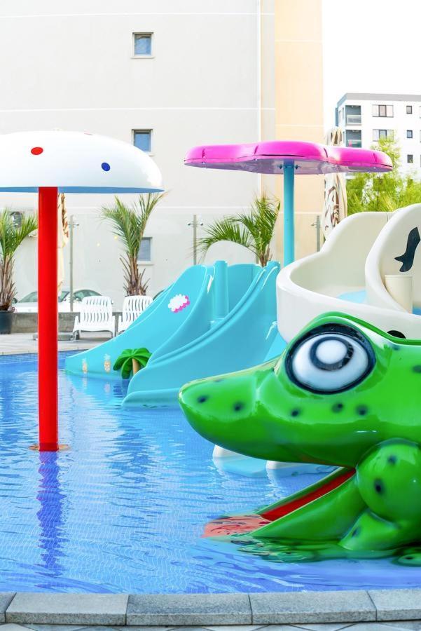 Năvodari Isabelle Apartament Alezzi Beach Resort Mamaia Nord מראה חיצוני תמונה