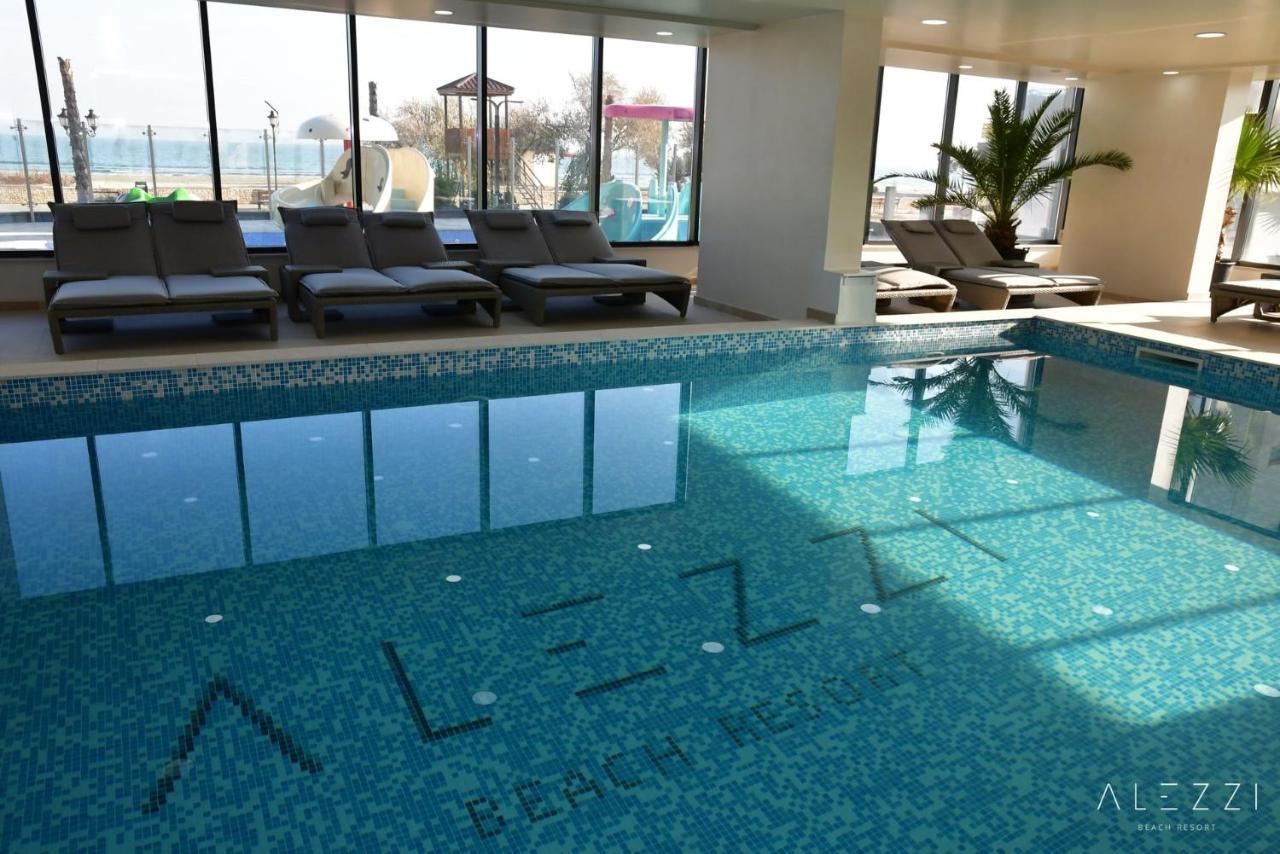 Năvodari Isabelle Apartament Alezzi Beach Resort Mamaia Nord מראה חיצוני תמונה