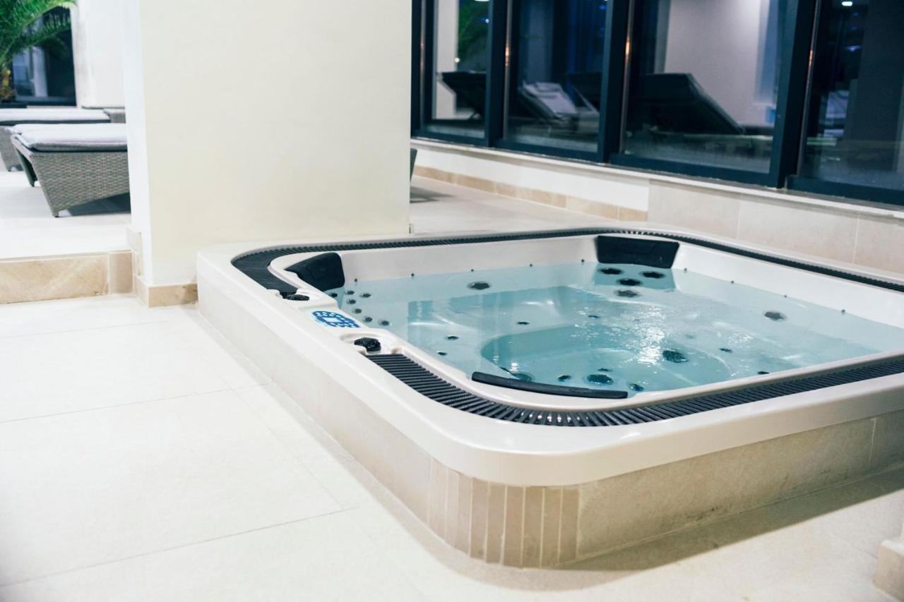 Năvodari Isabelle Apartament Alezzi Beach Resort Mamaia Nord מראה חיצוני תמונה